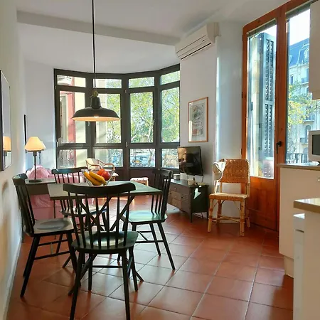 Bright 1-bed On La Rambla Barcelona. Rj Апартаменты Барселона