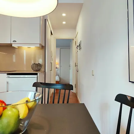 Daire Bright 1-bed On La Rambla Barcelona. Rj