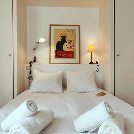 Daire Bright 1-bed On La Rambla Barcelona. Rj